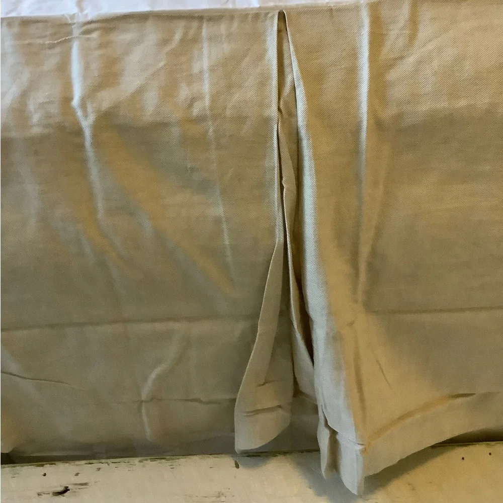 Restoration hardware bedskirt❤️❤️❤️❤️